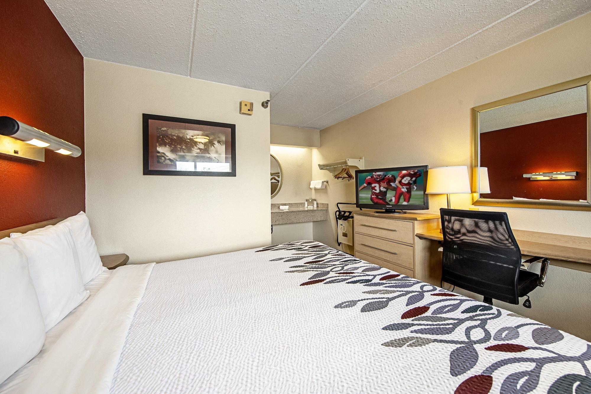 Red Roof Inn Toledo University Экстерьер фото