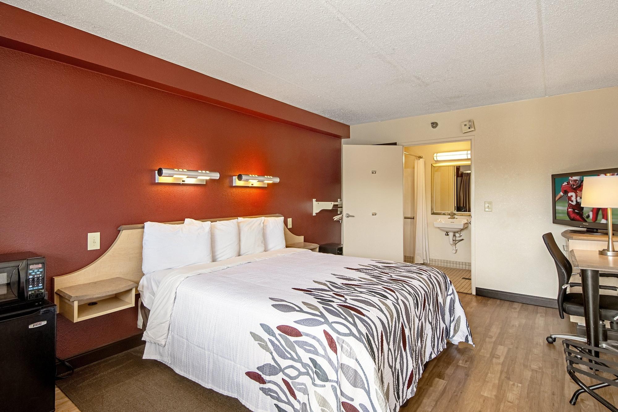 Red Roof Inn Toledo University Экстерьер фото