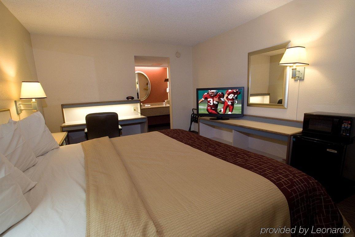 Red Roof Inn Toledo University Экстерьер фото